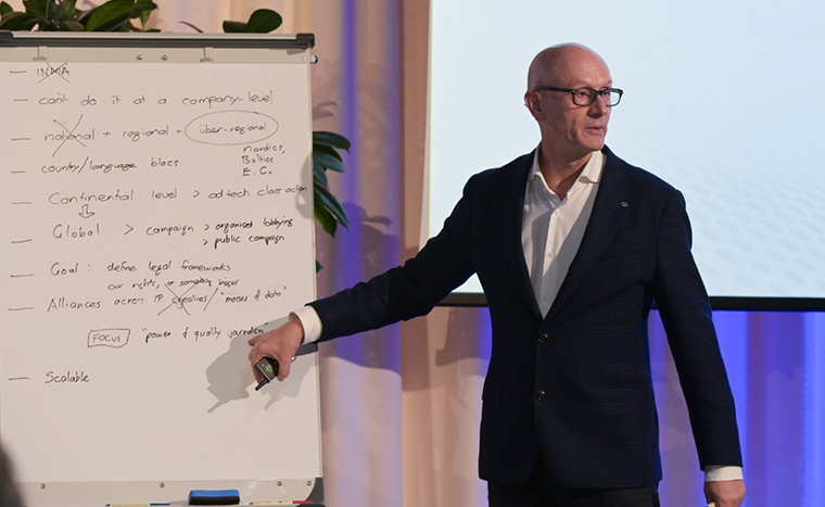  Robert Whitehead summarising what was discussed during a breakout session about Big Tech .